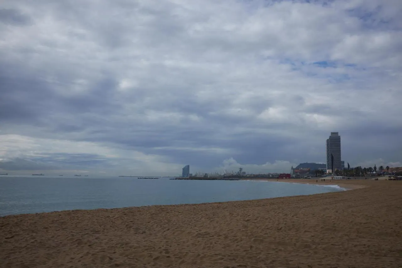 Apartment Luxury 1Br With Patio Near The Beach Barcelona