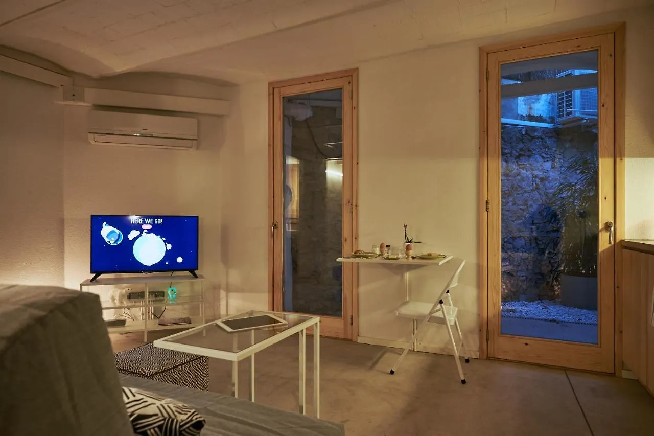 Apartment Luxury 1Br With Patio Near The Beach Barcelona Spain