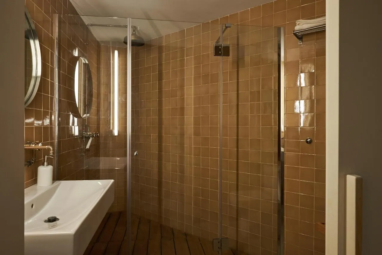 Luxury 1Br With Patio Near The Beach Barcelona Apartment